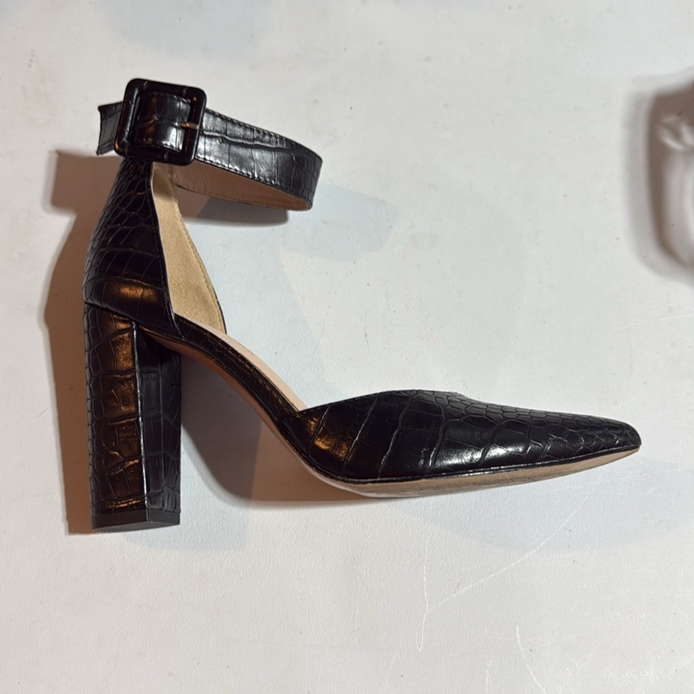 Michael Shannon Black Croc-Embossed Women's Heels - Picture 6 of 11